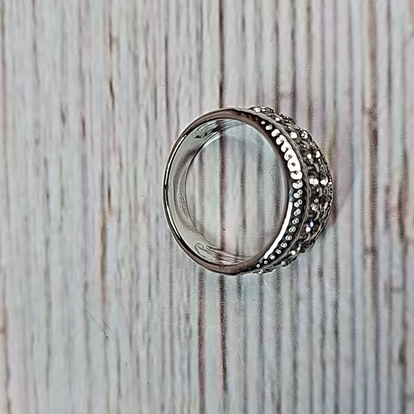 NEW WHITE ZIRCON CIGAR BAND FASHION RING - Picture 5 of 10